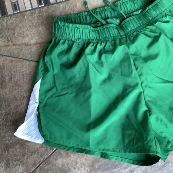 NIKE Women’s running shorts with Dri-Fit Technolog - Picture 4 of 15